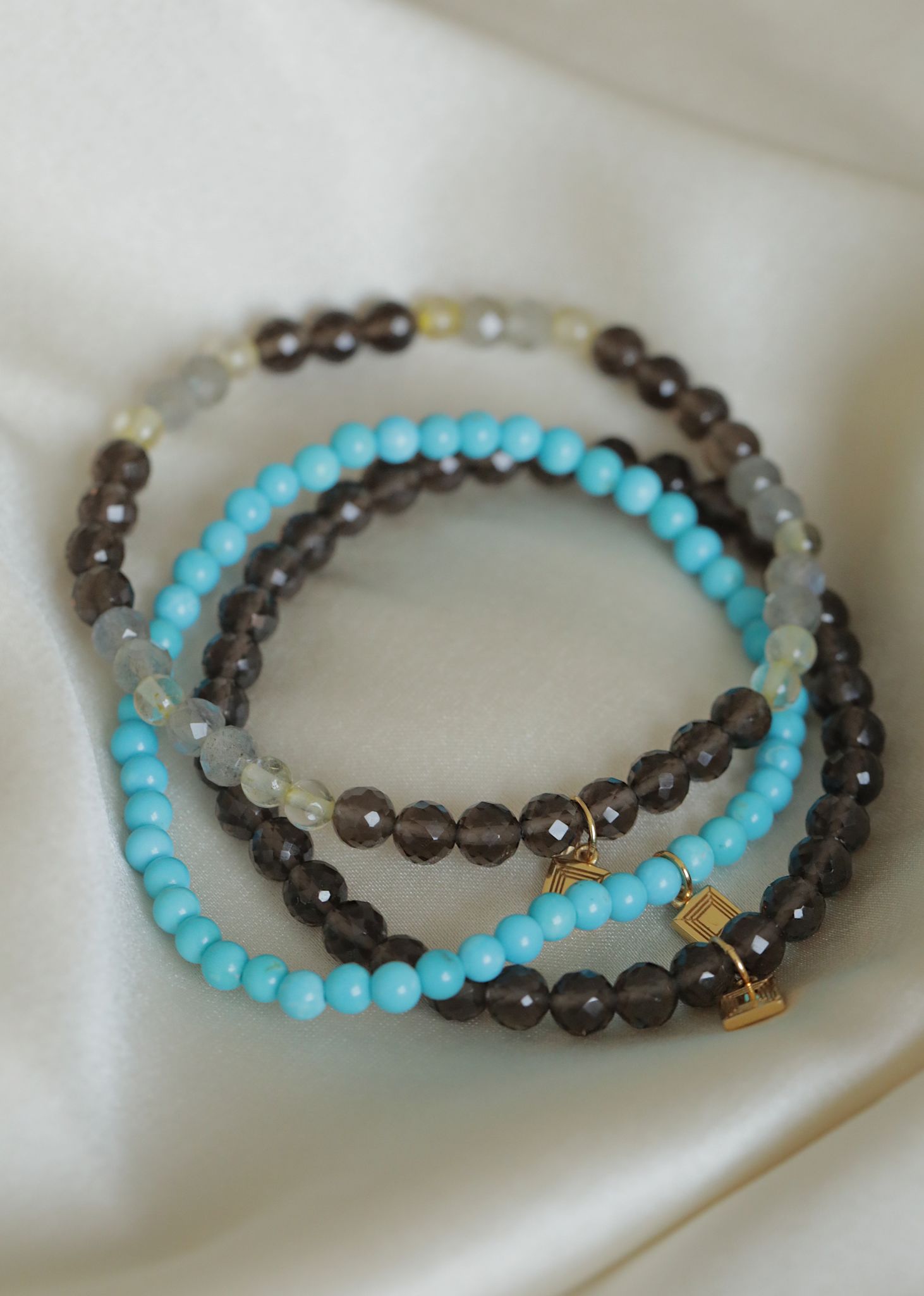 Rondeau Armband mit Rauchquarz, Labradorit und Rutilquarz - vergoldet