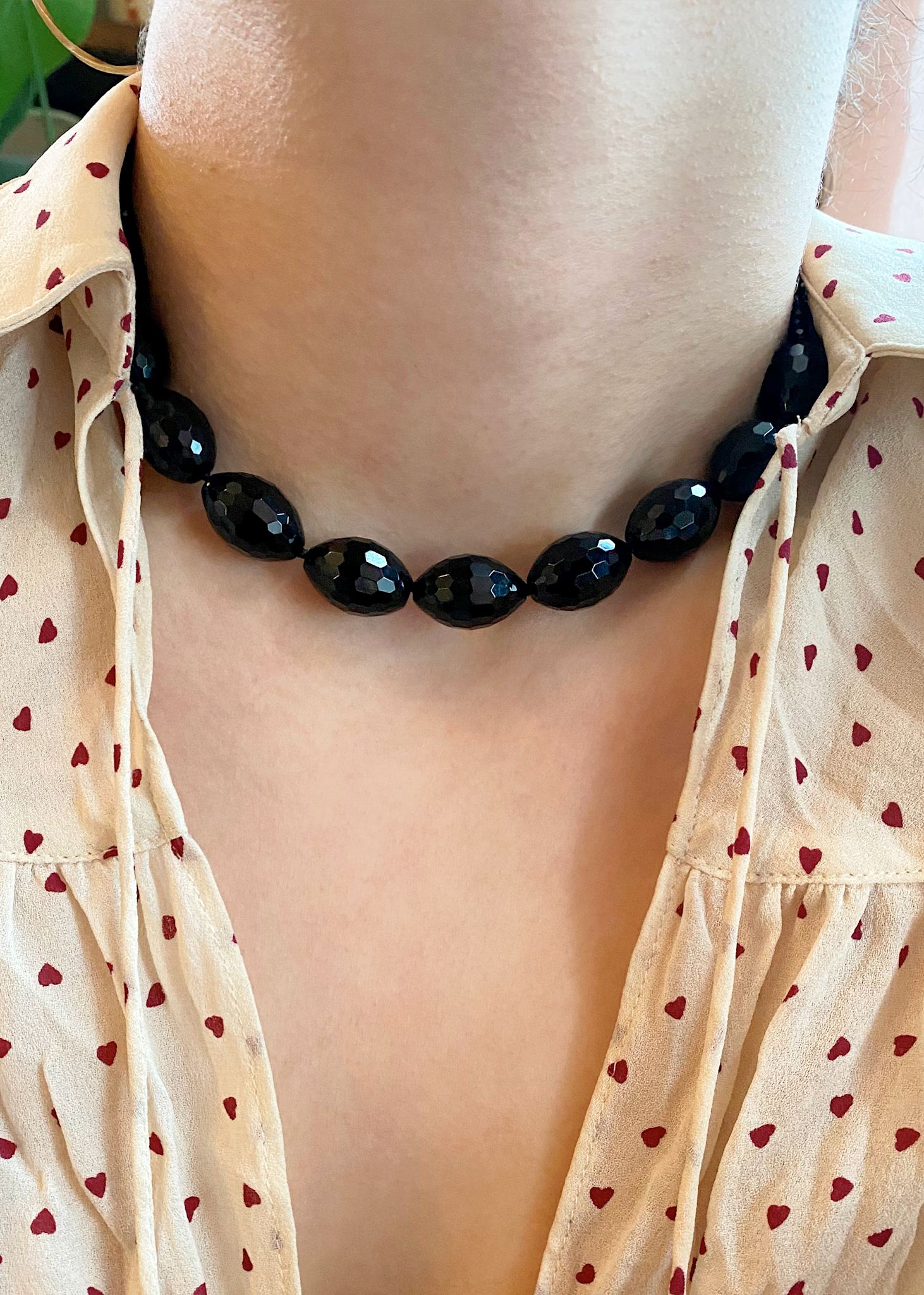 Edith Halskette mit schwarzem Achat und schwarzem Spinell - vergoldet