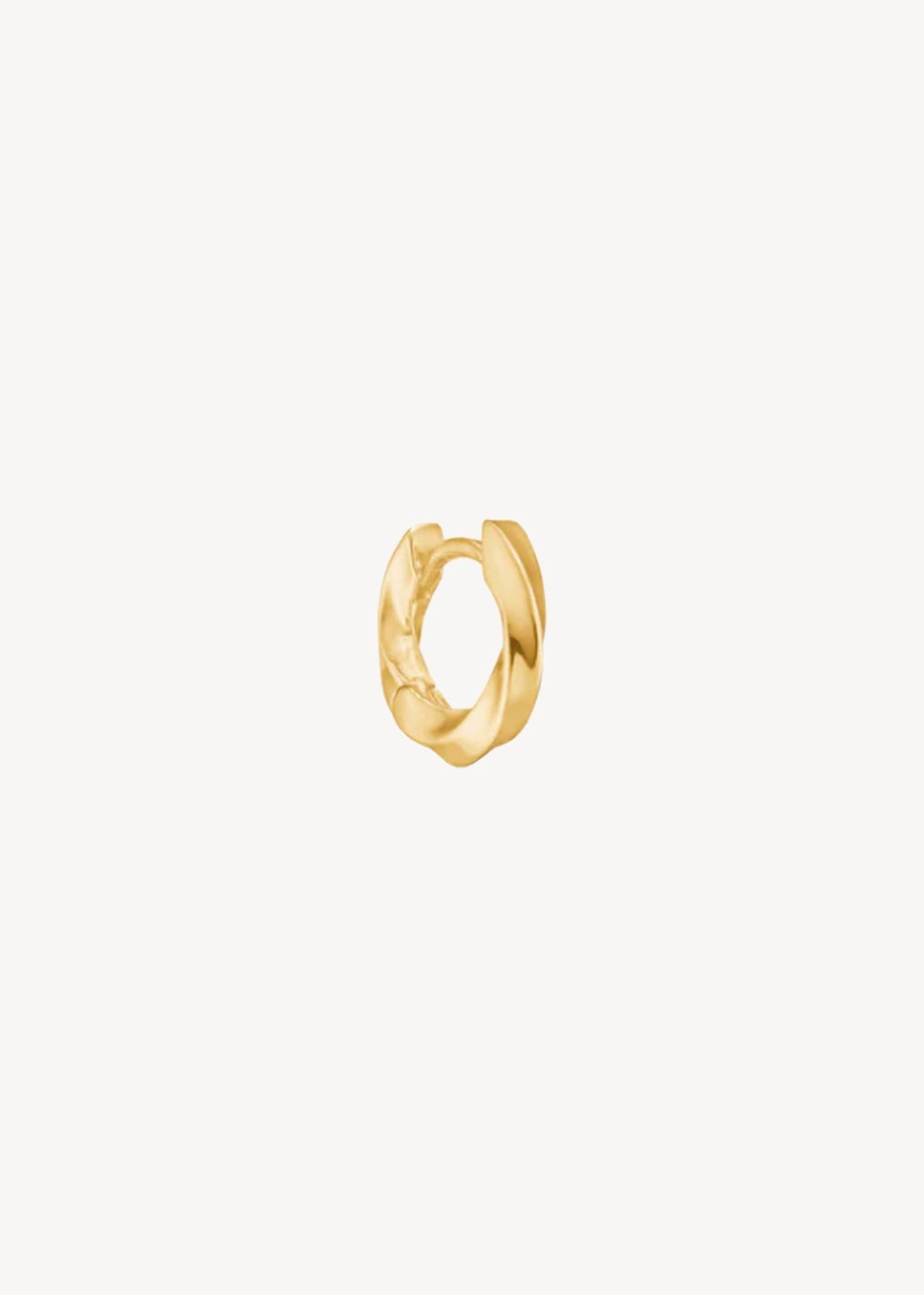 Lille 1 cm huggie hoop ørering til charms i guldbelagt sterling sølv med snoet design til ham og hende, perfekt gave til hende og gave til ham 