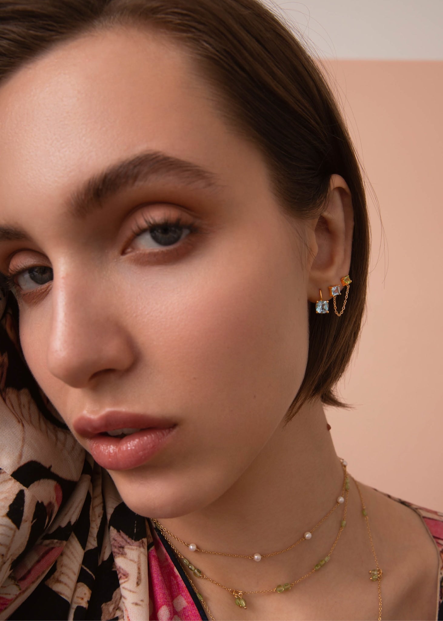 Delphine Ohrringe mit Blauem Topas - vergoldet