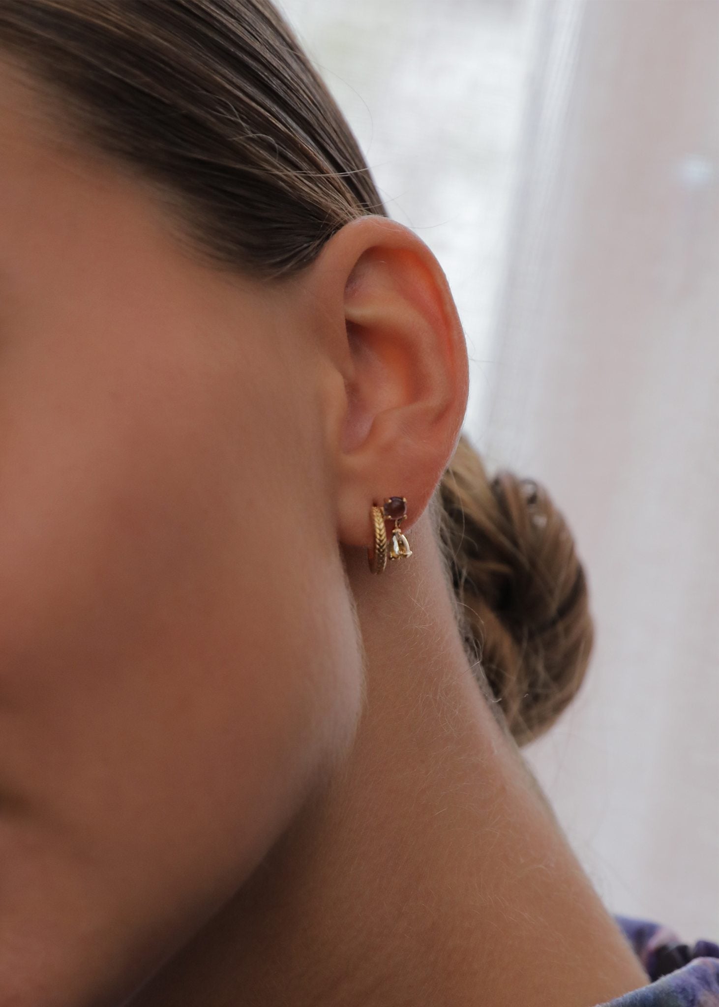 Lola Creolen mit Amethyst und Champagnerquarz - vergoldet