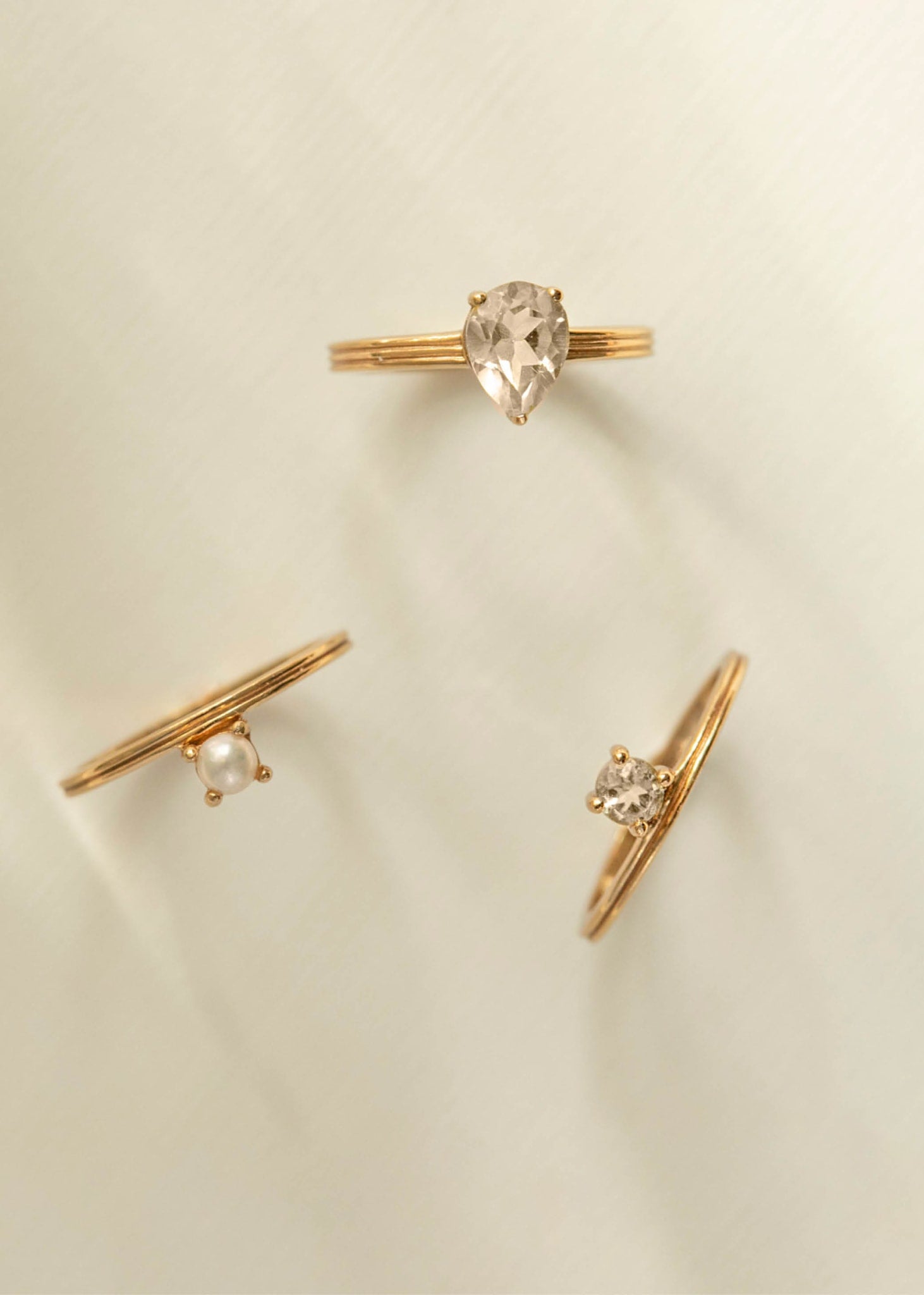 Unicorn ring mit Champagnerquarz - vergoldet