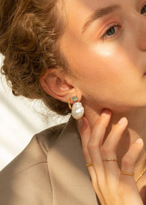Delphine Ohrstecker mit Blauem Topas - Silber