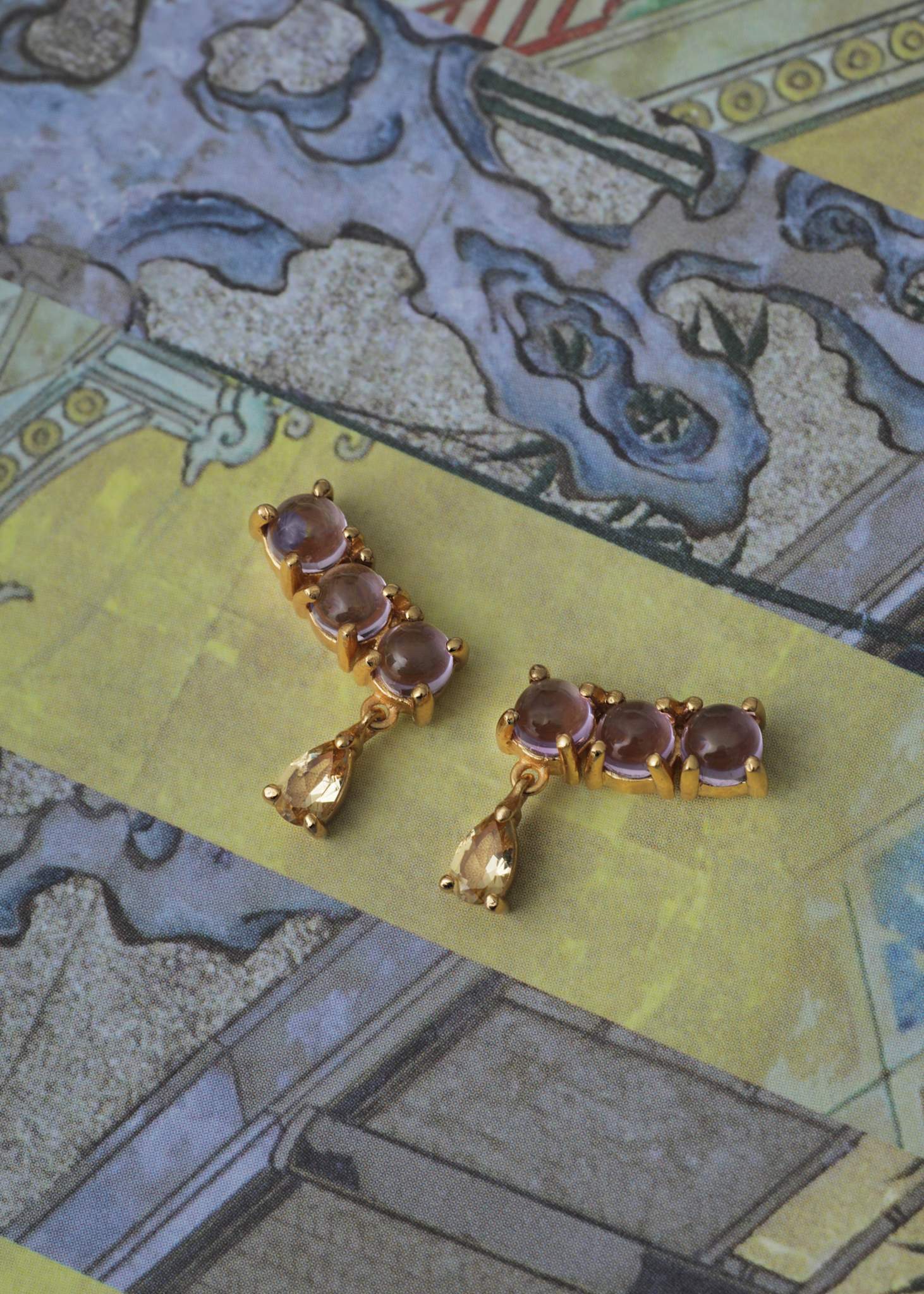 Leoni Ohrstecker mit Amethyst und Champagnerquarz - vergoldet