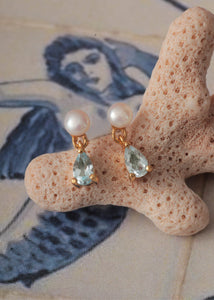 Kai Ohrstecker mit Perle und Blauem Topas - vergoldet