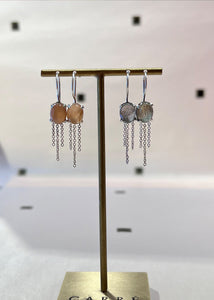 Karmen Ohrringe mit Sand Mondstein - Silber