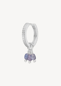 Hoop ørering i sterling sølv med sølv charm til ørering med lilla tanzanit fra carré Jewellery 