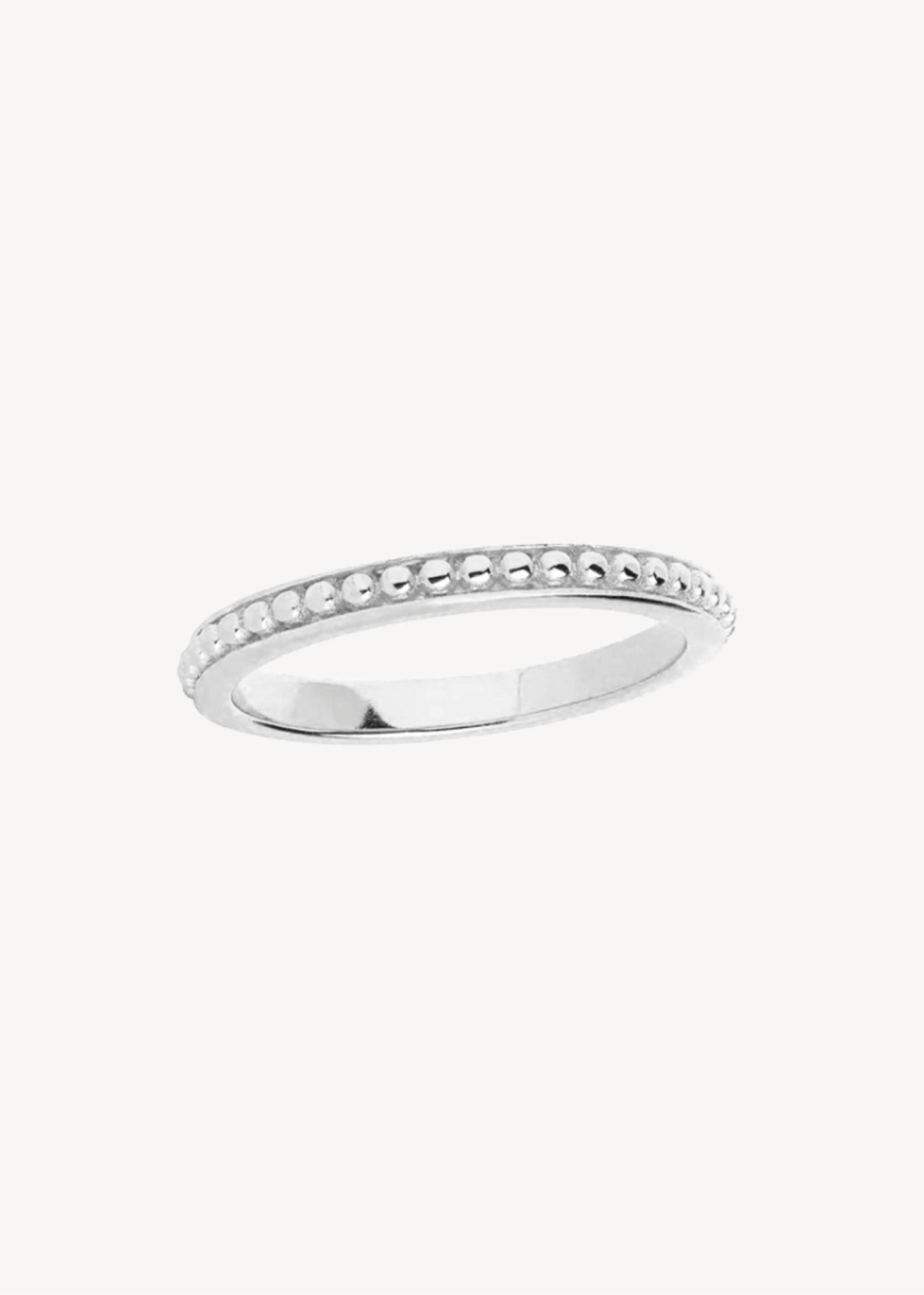 simpel og elegant ring i sterling sølv med byzantisk inspireret kuglemønster på skinnen til ham og hende