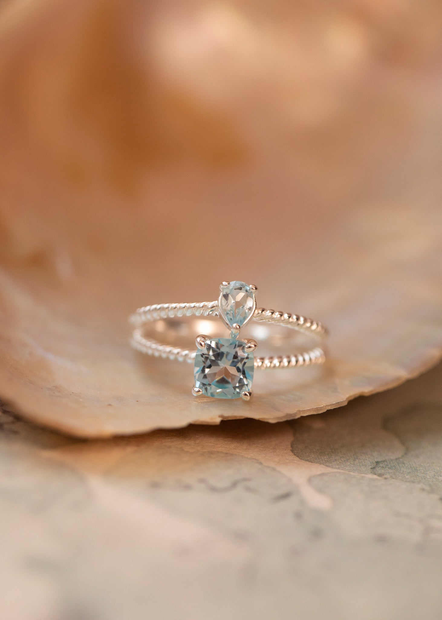 Delphine ring mit Blauem Topas - Silber