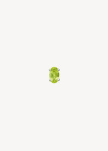 Lille ørestik øresticker i 925 allergivenligt sterling sølv med augusts fødselssten, grøn peridot sten. Perfekt gave til hende og ham med fødselsdag i august  