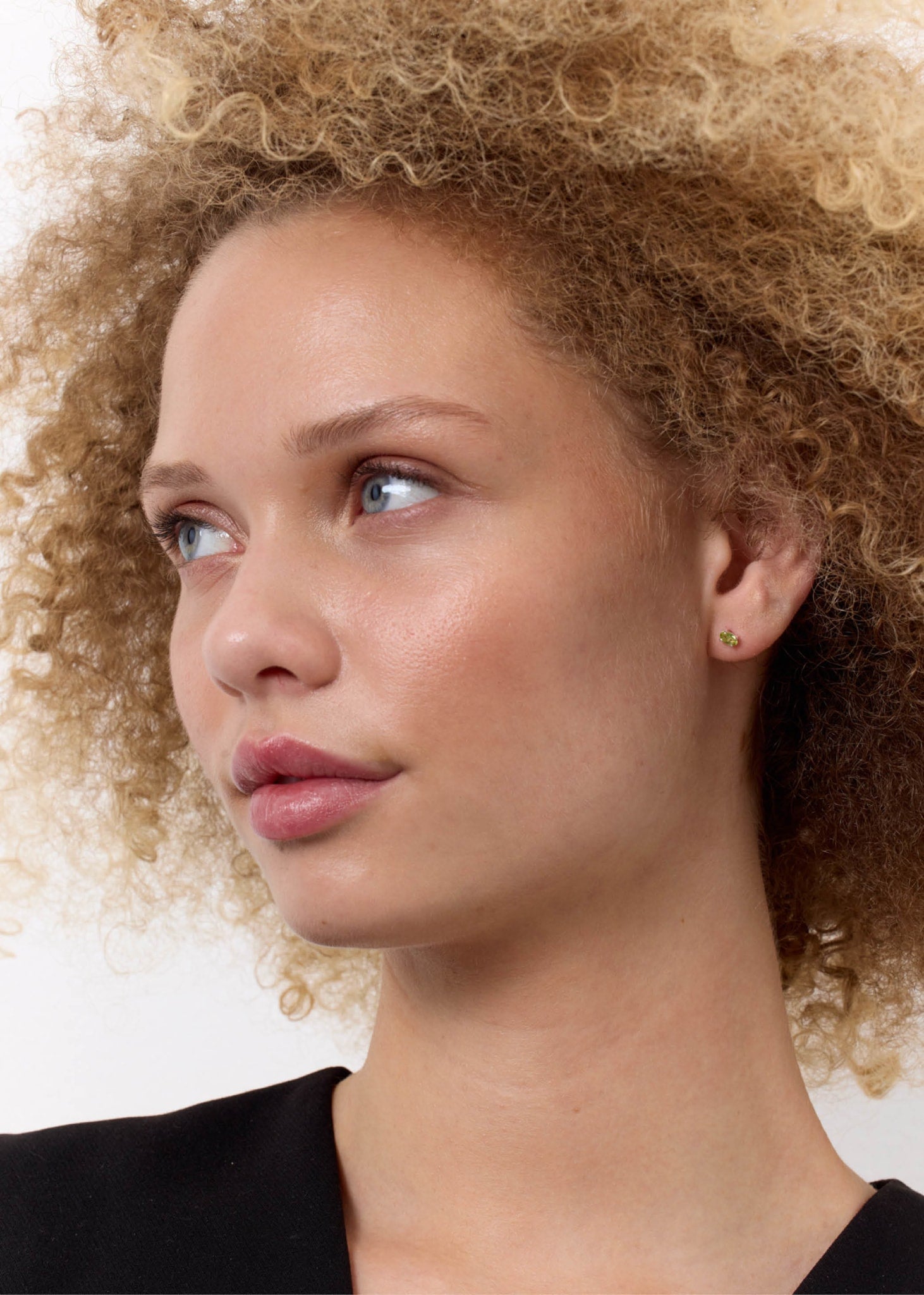 Esther Ohrstecker mit Peridot - Silber