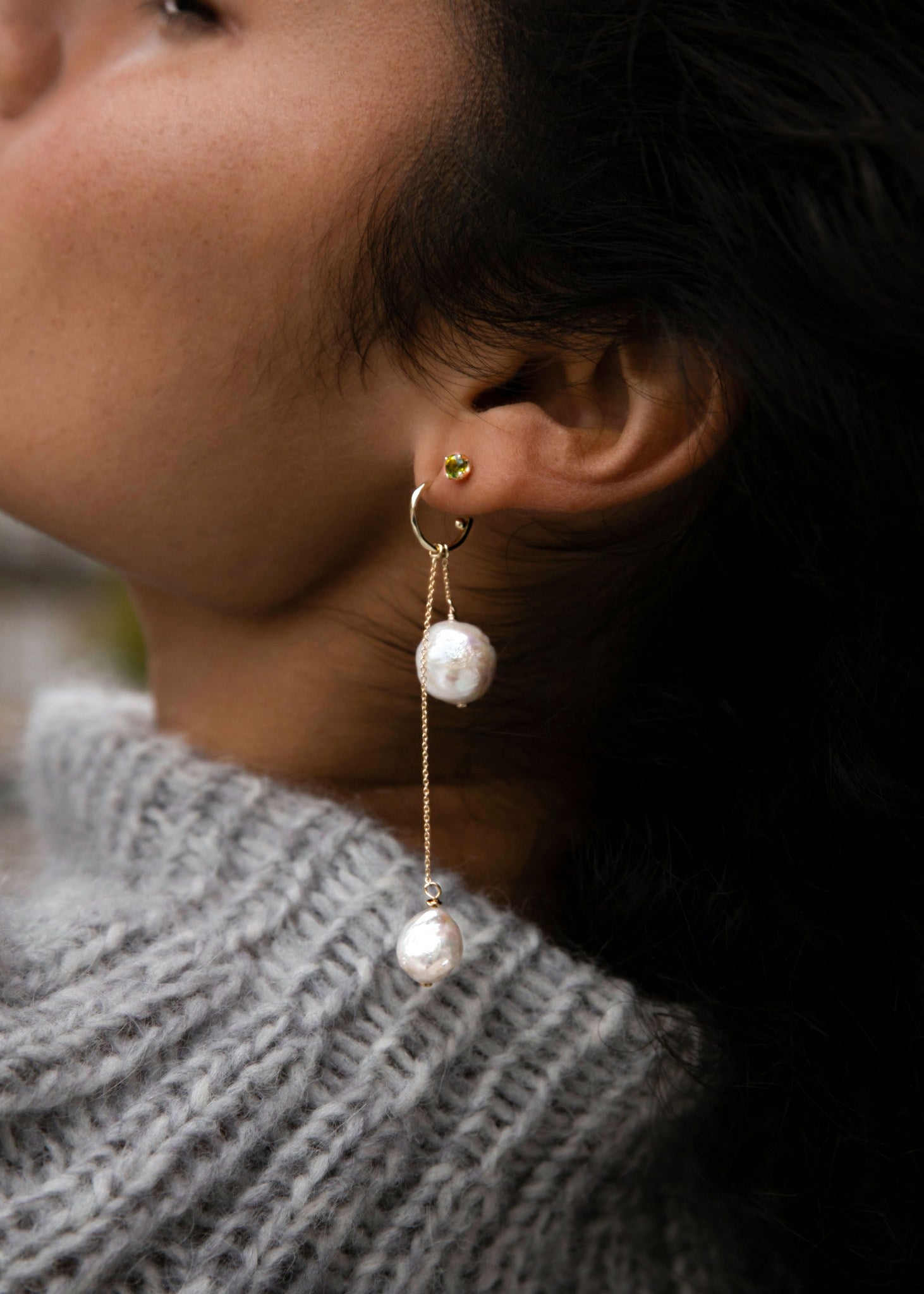 10-Karat Adela charm mit barocker Perle