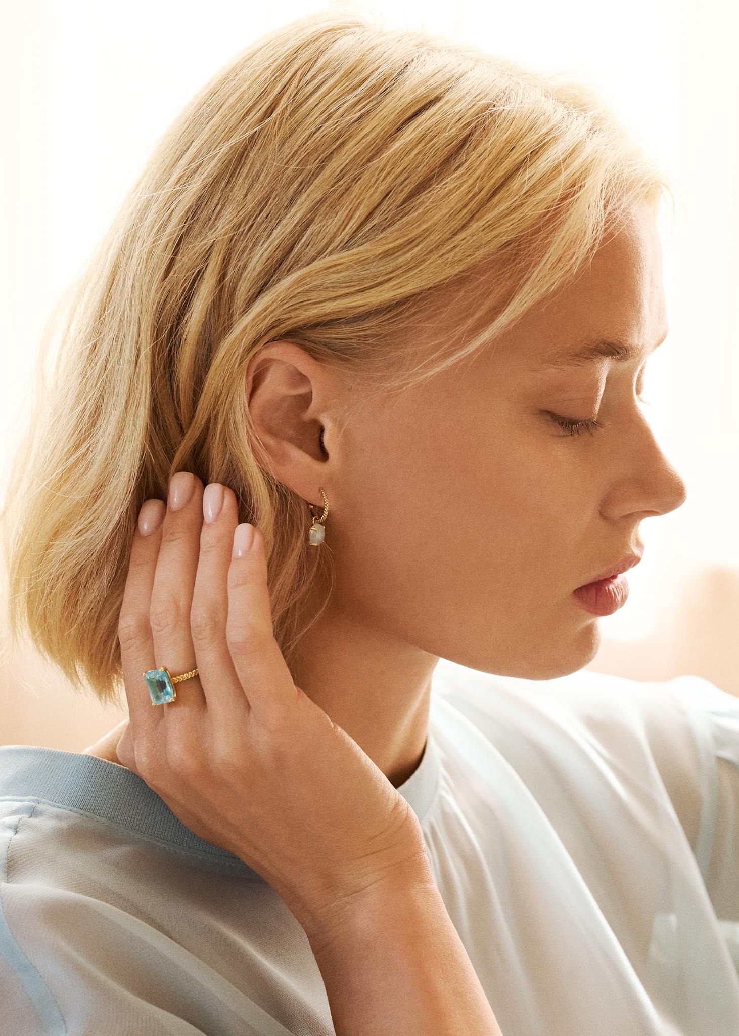10-karat Venus ring mit blauem Topas