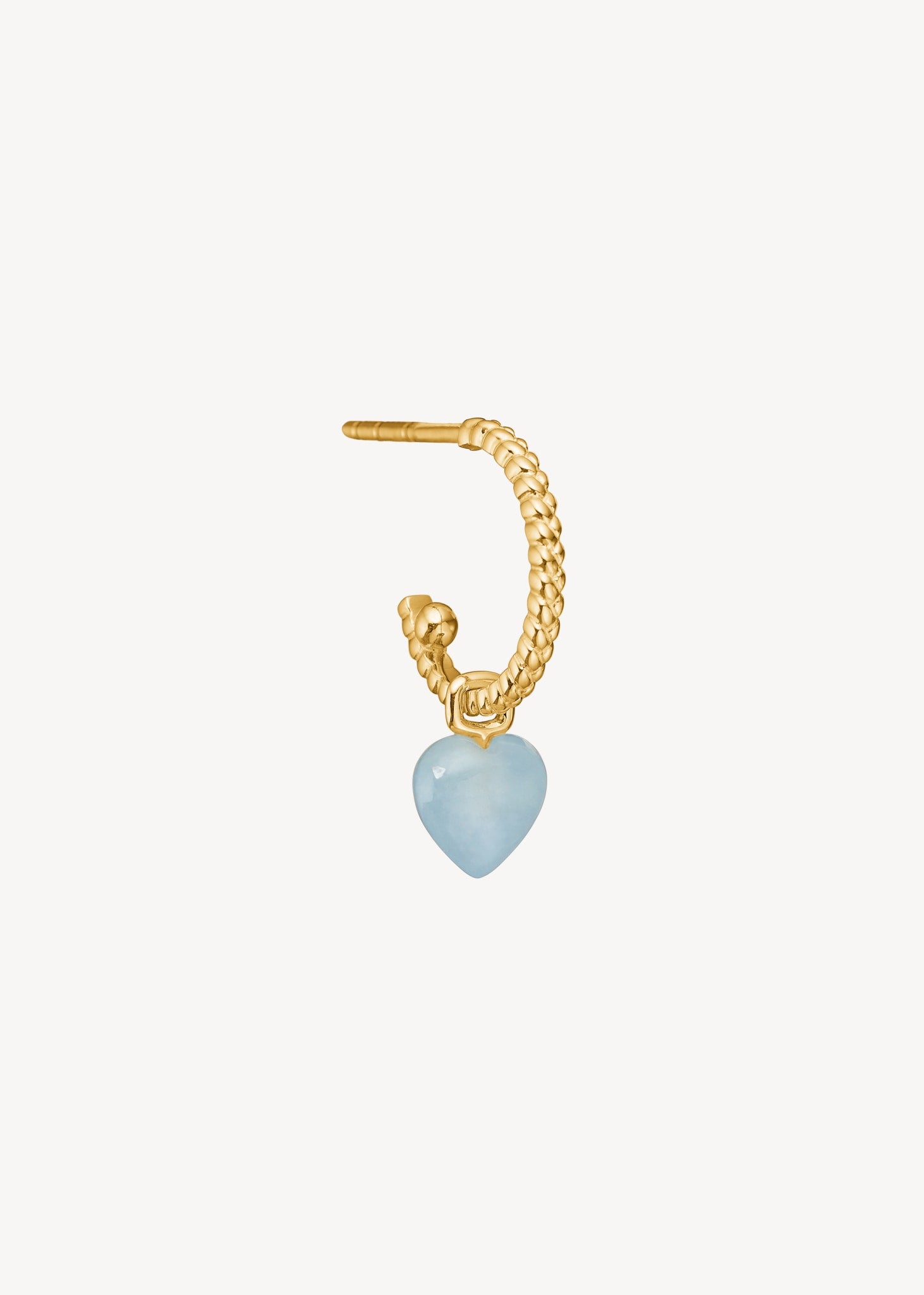 Hjerteformede øreringe fra Carré Jewellery sat med en hjerteformet Akvamarin ædelsten i ægte guld fatning