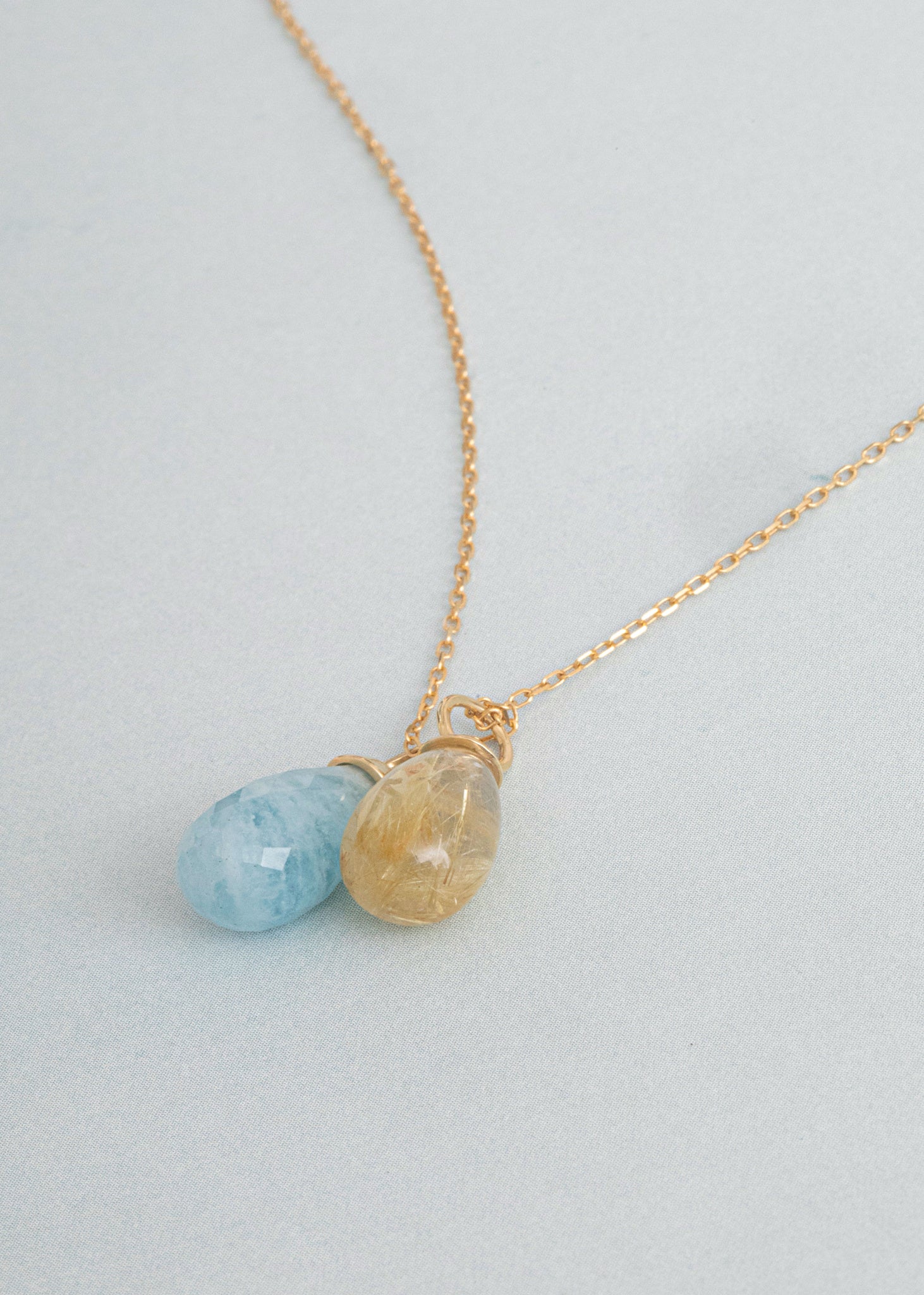 10-Karat Drop Anhänger mit goldenem Rutilquarz