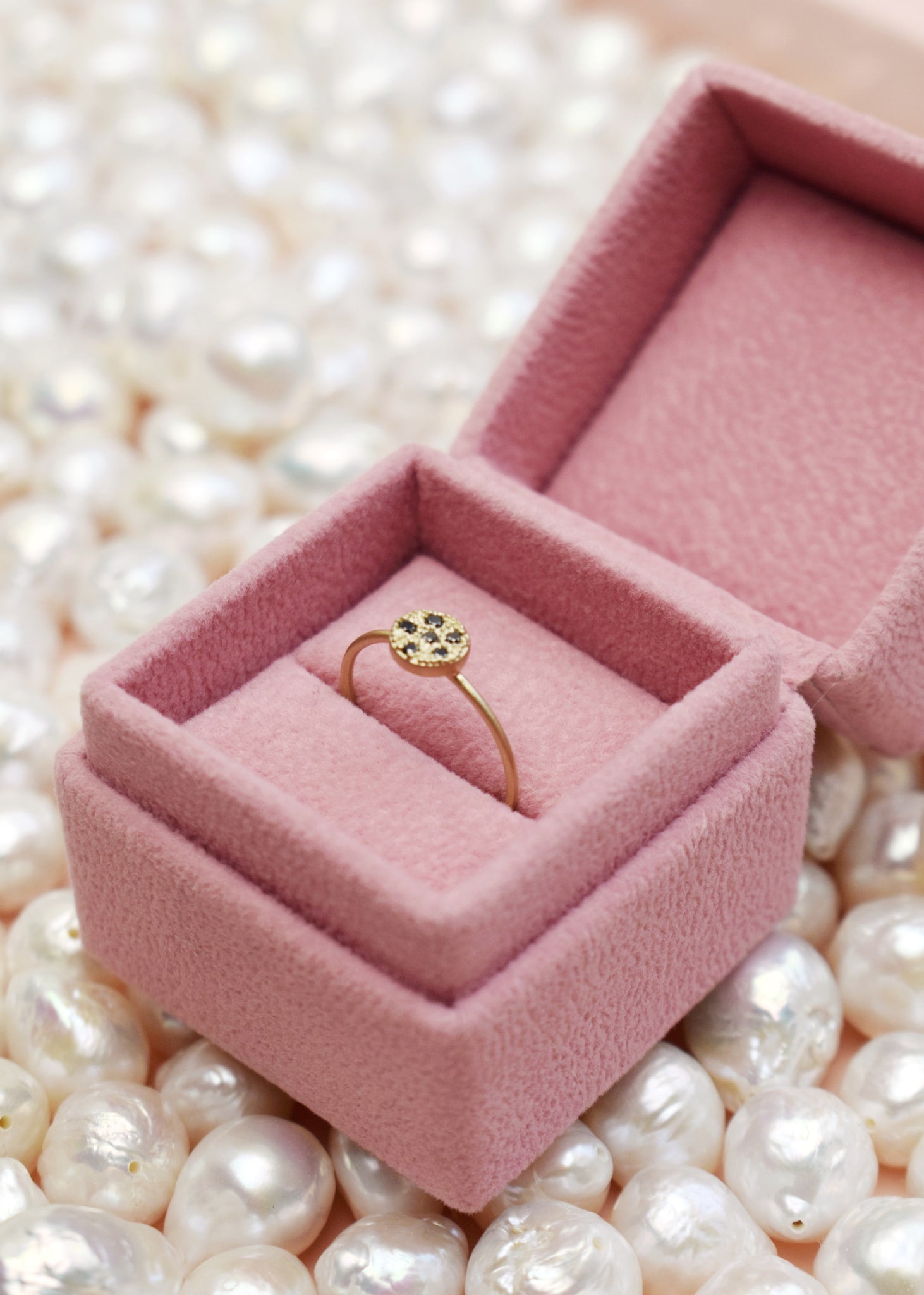 10-Karat Aurélie ring mit schwarzem Diamant
