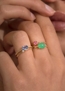 Ringe i ægte 10 karat guld med ægte chrysopras ædelsten i grøn