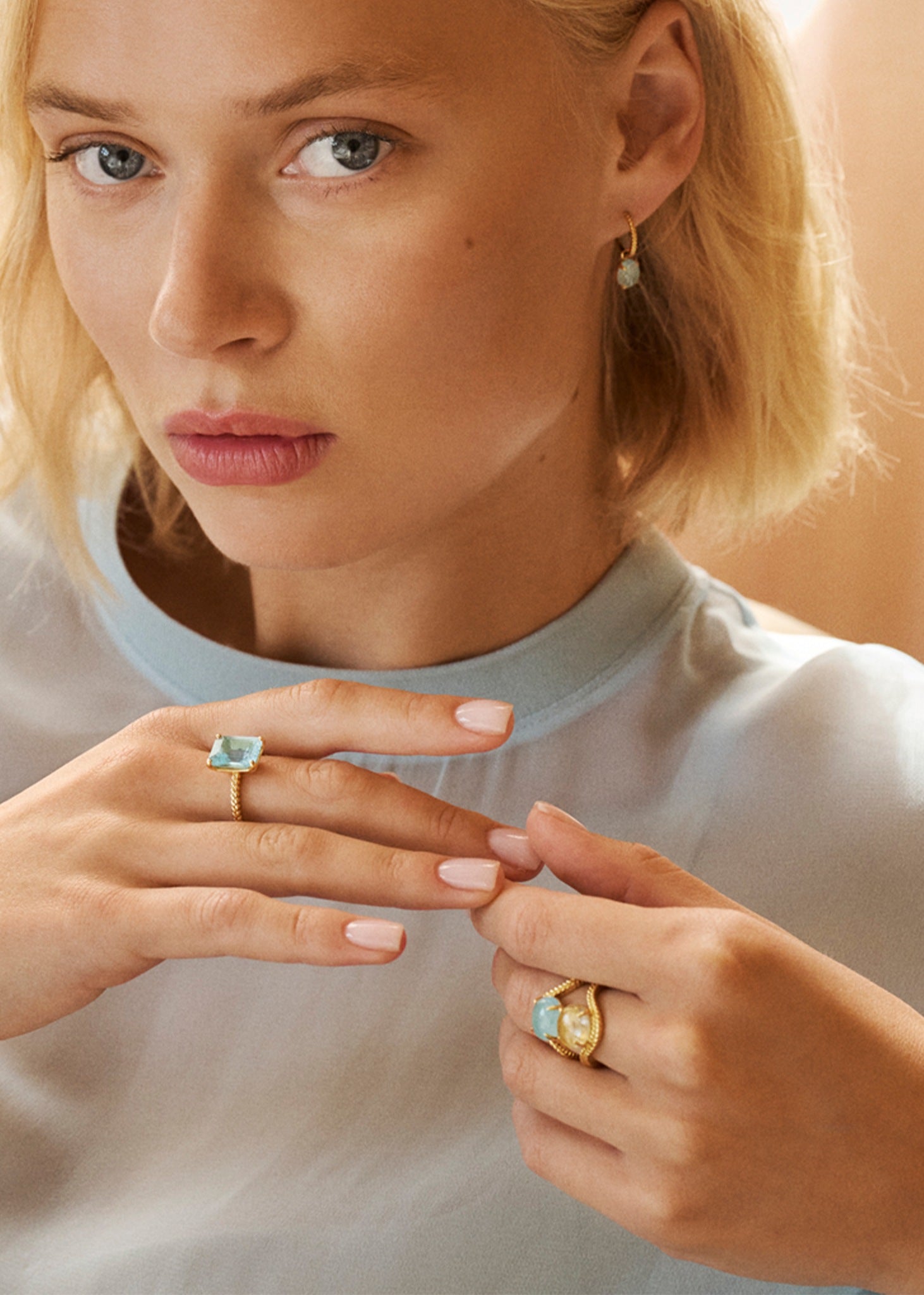 10-karat Venus ring mit blauem Topas