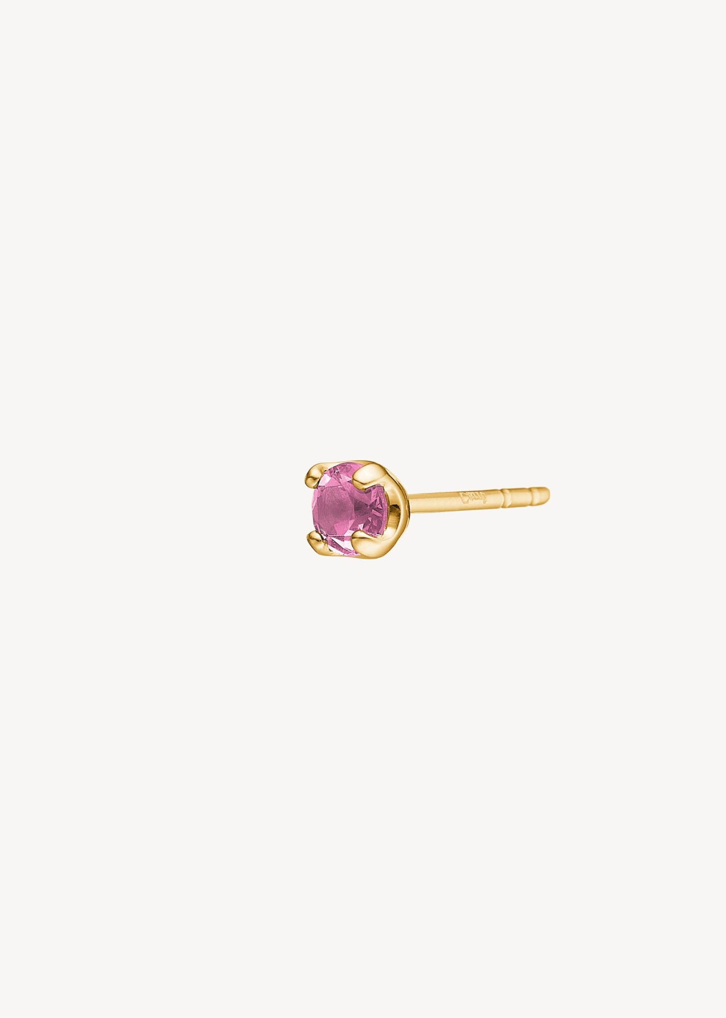 Enkel og elegant ørestik i 10-karat guld med en facetslebet lyserød turmalin ædelsten i ægte guld fra carré jewellery