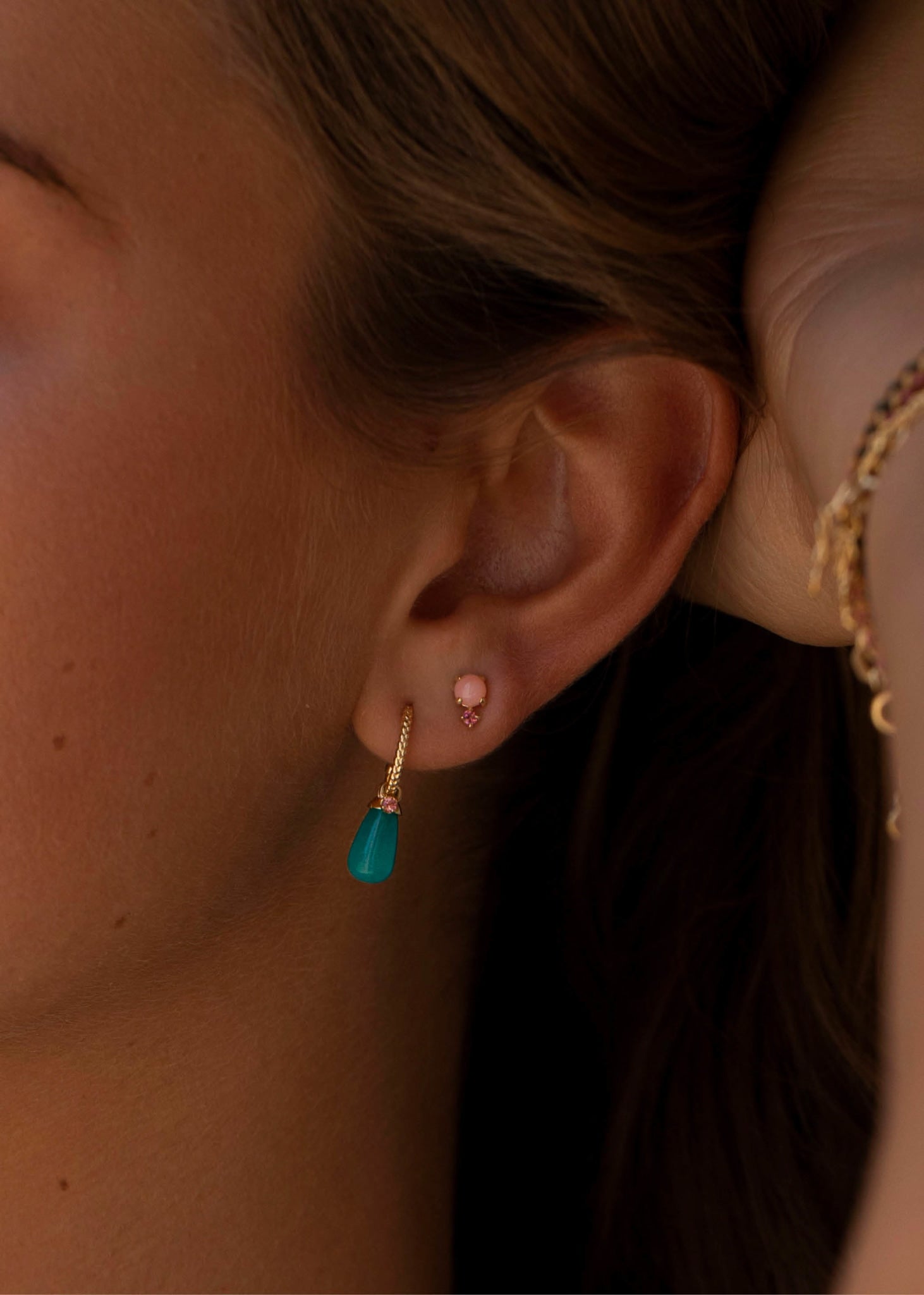 10-Karat Bryna Ohrstecker mit Pinkem Opal und Turmalin