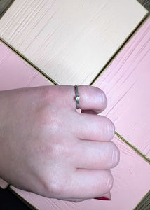 Tina ring mit weißem Topas - oxidiertes Silber