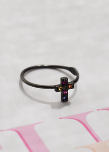 Cross ring mit Saphir - oxidiertes Silber