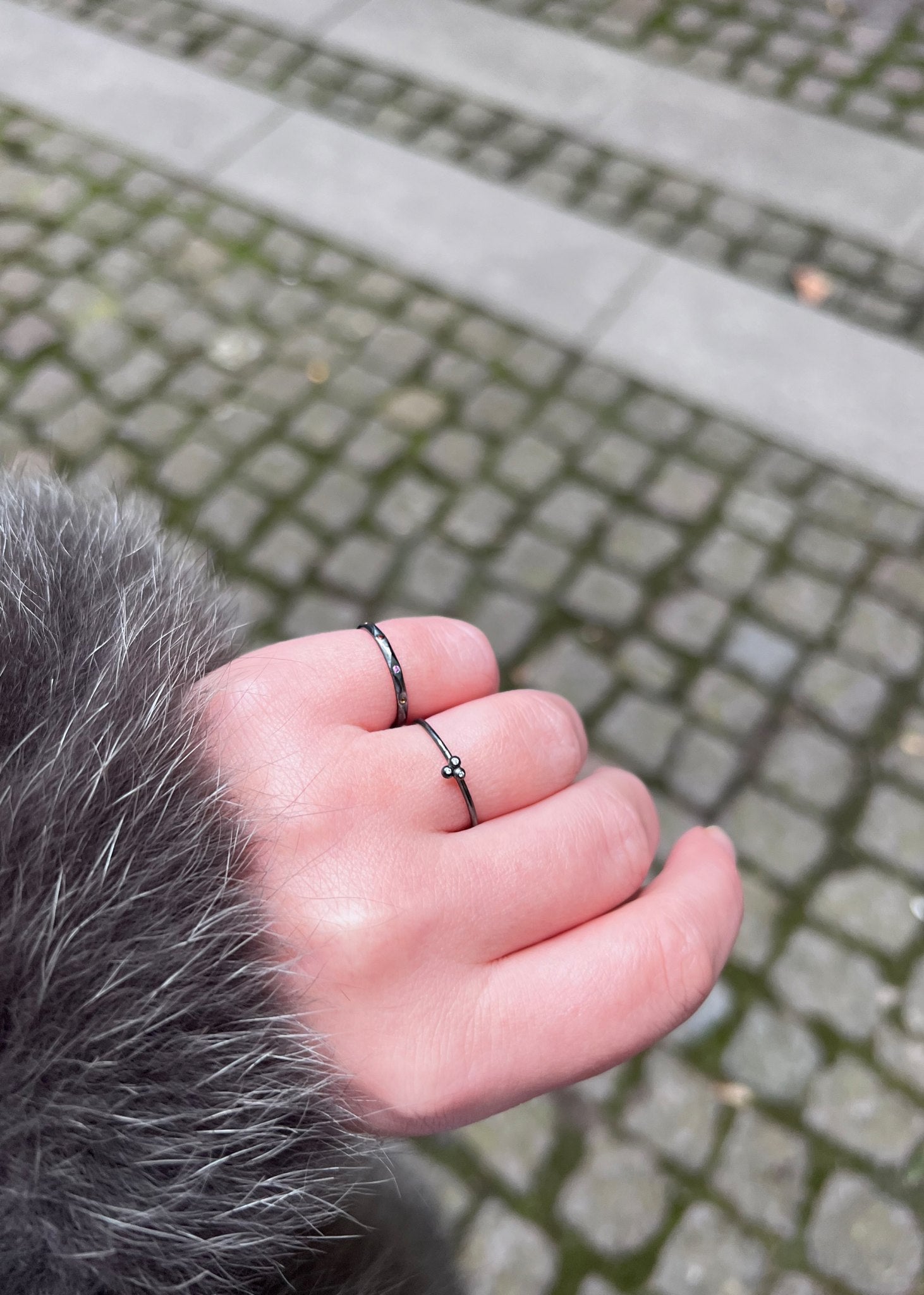 Lena ring mit Diamant - oxidiertes Silber