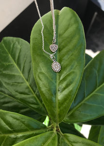Love Anhänger mit Diamant - oxidiertes Silber