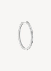 Stor hoop i sterling sølv til mænd og kvinder med nålestribe detaljer, lavet til hoops og charms, perfekt gave til hende og gaven til ham 